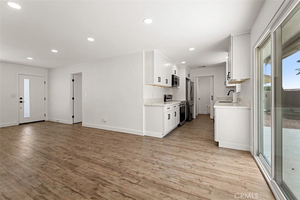 9571 Brookline Property Photo 11