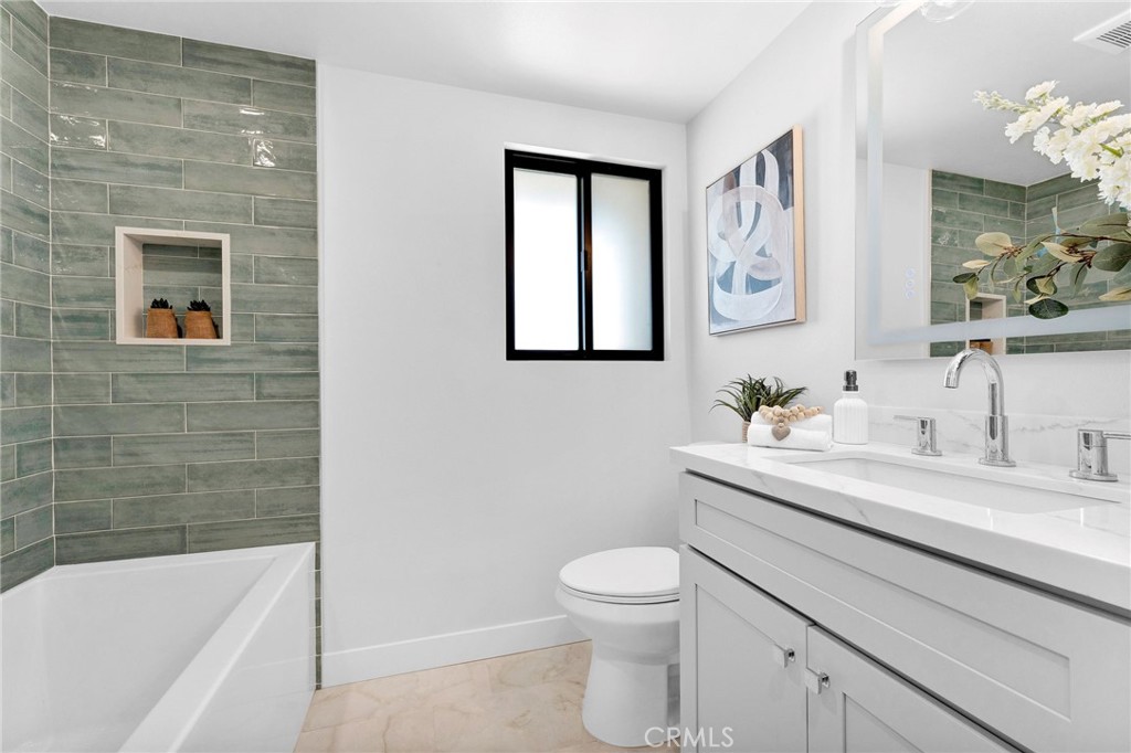 3064 Gibraltar Property Photo 23
