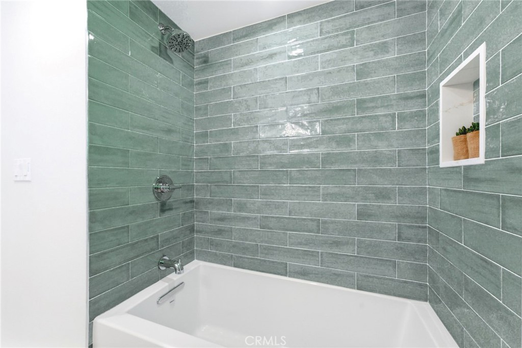 3064 Gibraltar Property Photo 24