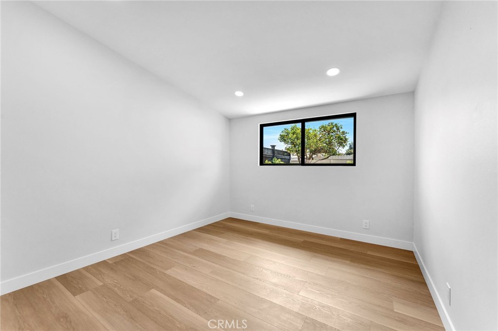 3064 Gibraltar Property Photo 30