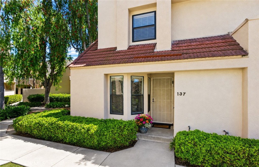137 Pearl Property Photo 1
