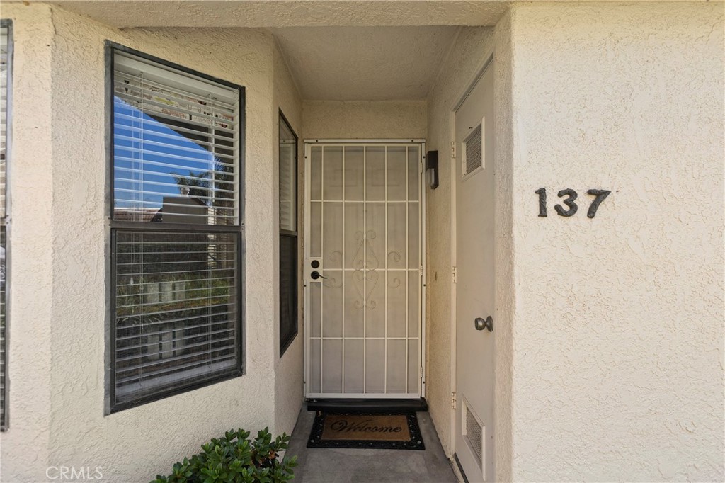 137 Pearl Property Photo 2