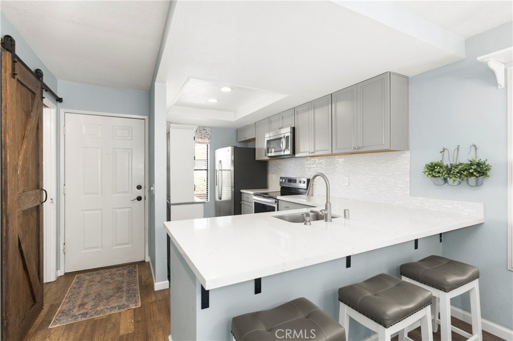 137 Pearl Property Photo 11