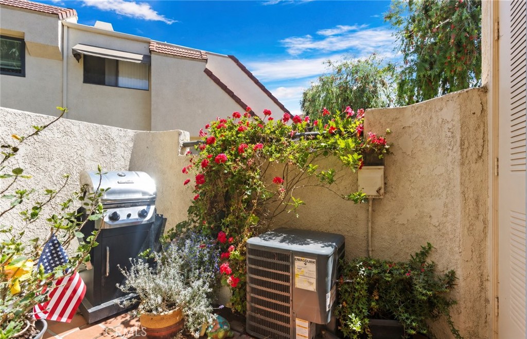 137 Pearl Property Photo 18