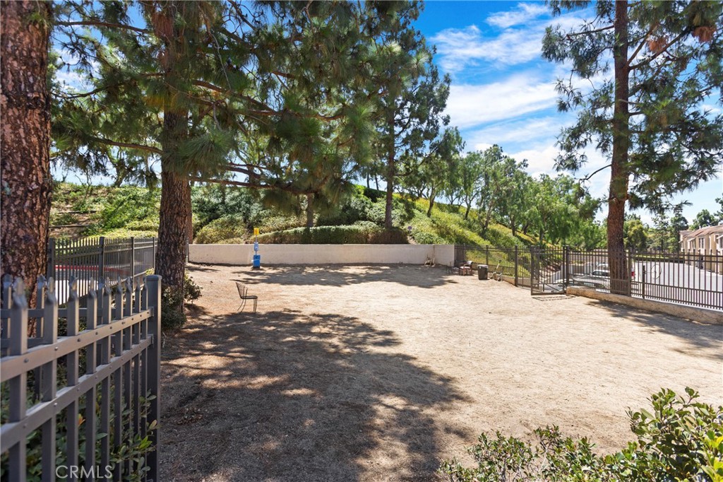 137 Pearl Property Photo 24