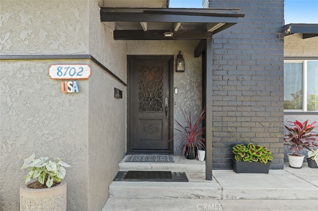8702 Davmor Property Photo 6