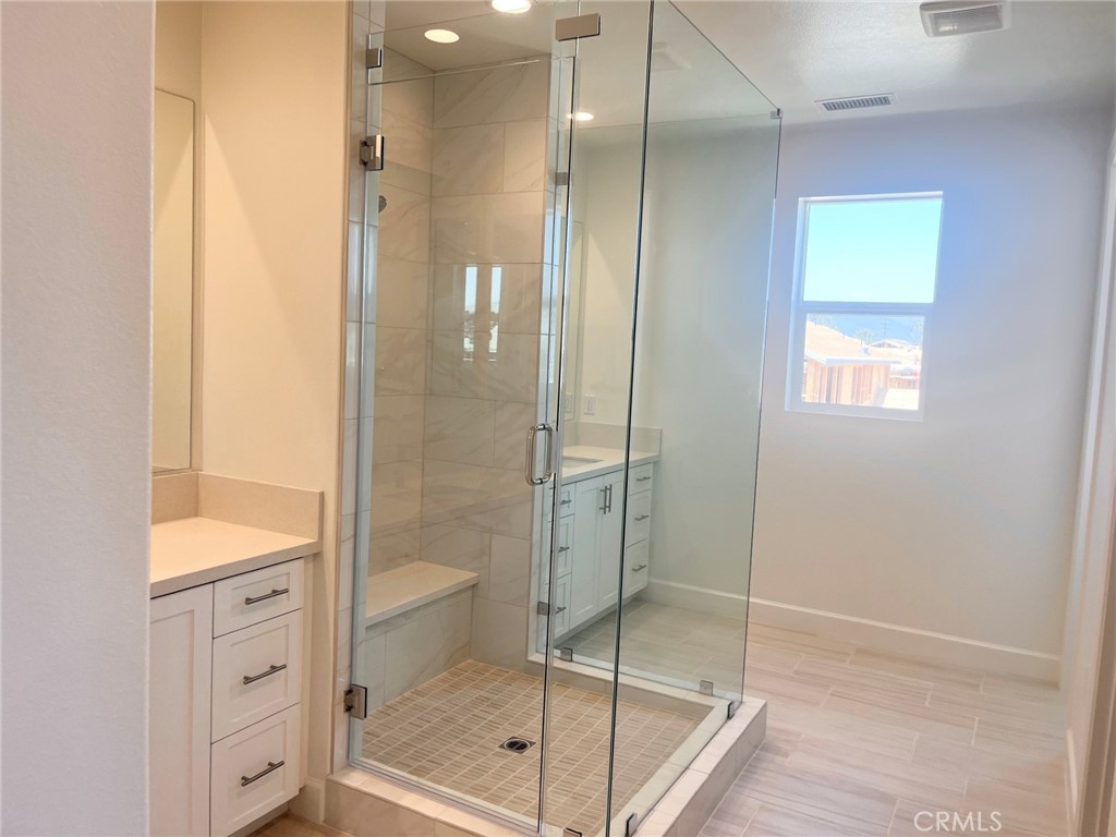 485 Tracy Place Property Photo 13