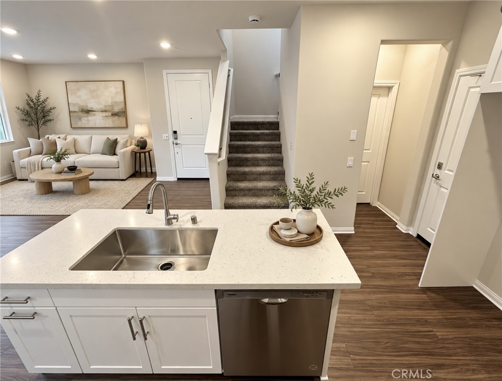 1439 Prairie Rose Property Photo 3