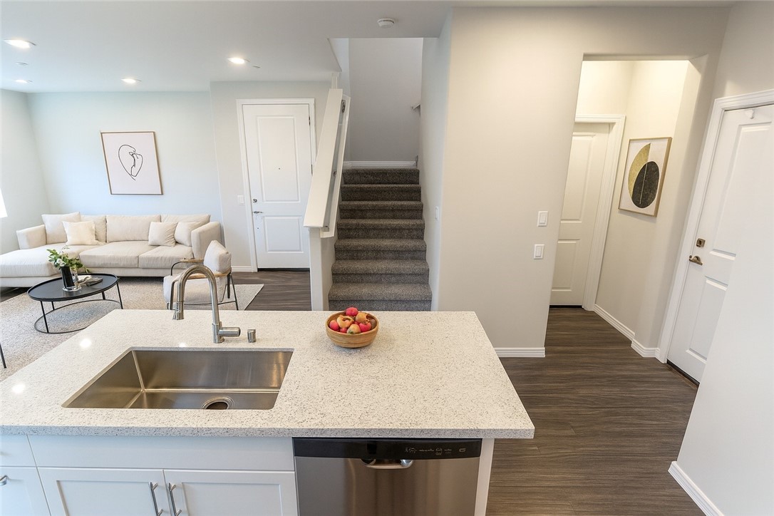 1439 Prairie Rose Property Photo 4