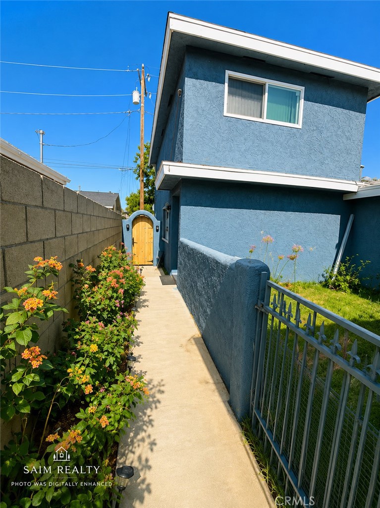 22113 22115 Seine Avenue Property Photo 16