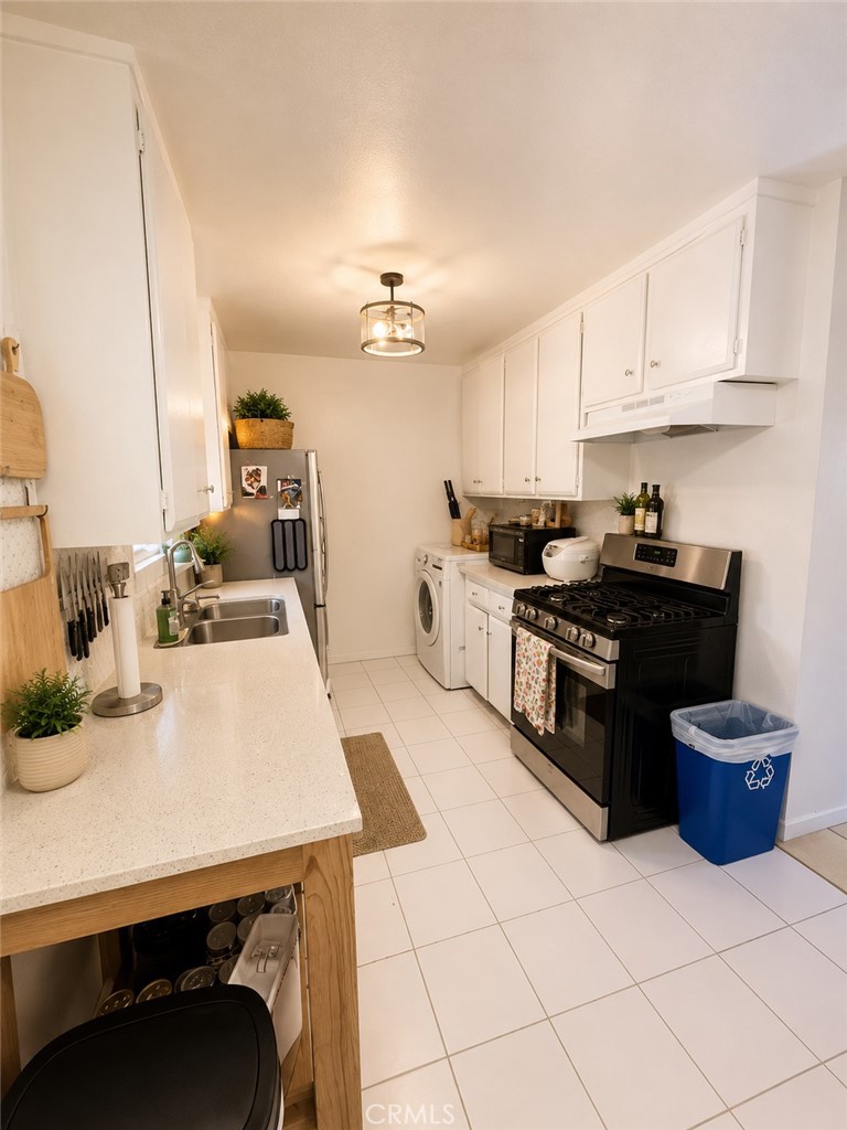 22113 22115 Seine Avenue Property Photo 30