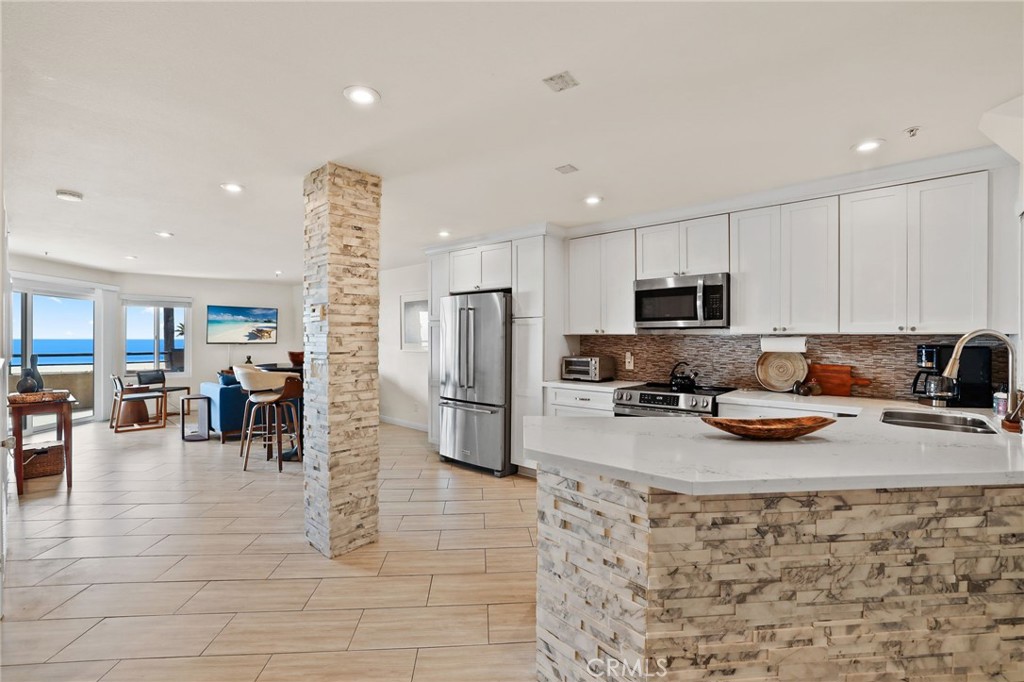 1200 Pacific Coast Highway 217 Property Photo 2