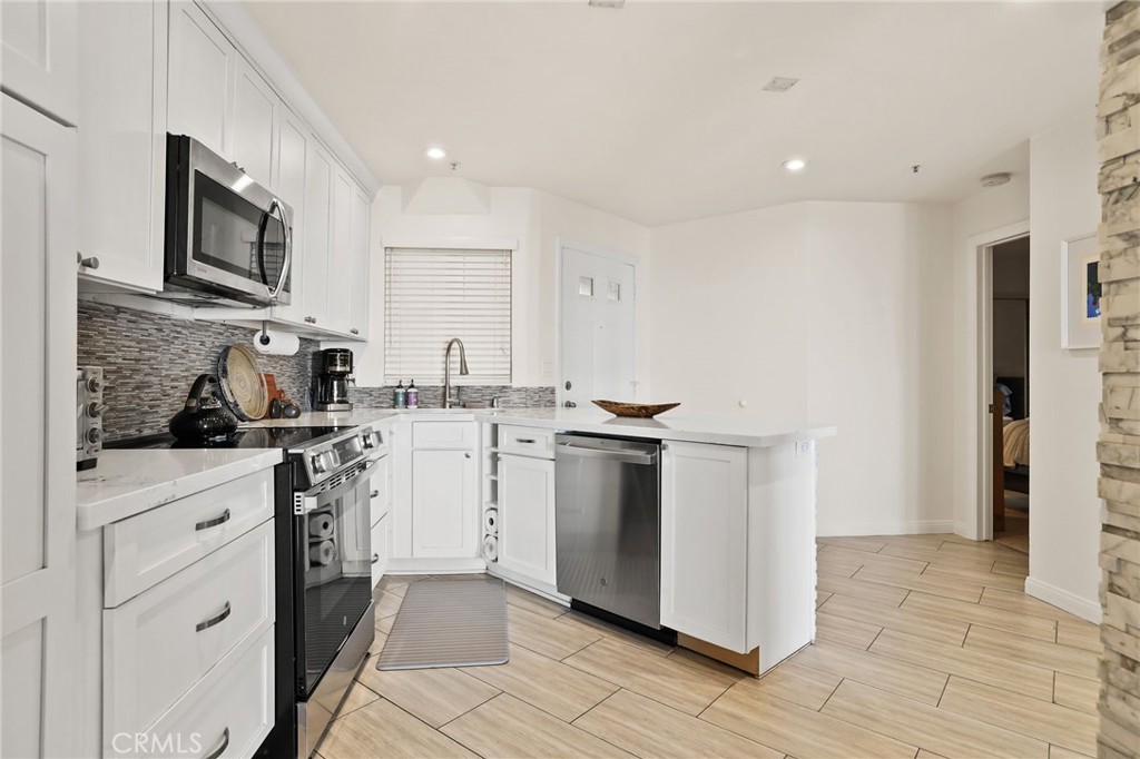1200 Pacific Coast Highway 217 Property Photo 8