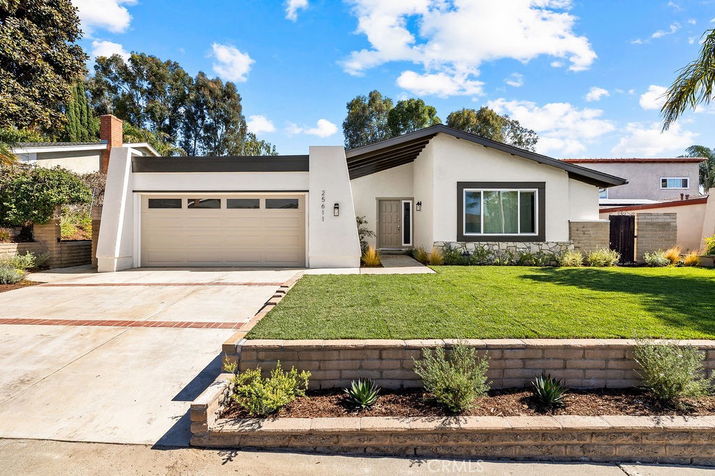 25611 Via Inez Property Photo 1