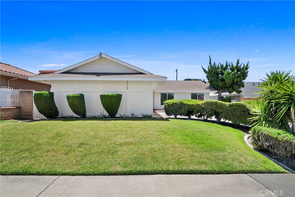 24668 Jutewood Property Photo 4