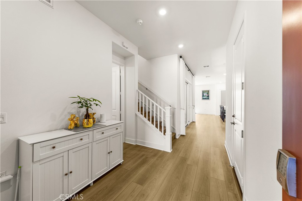 405 Clipper Property Photo 2