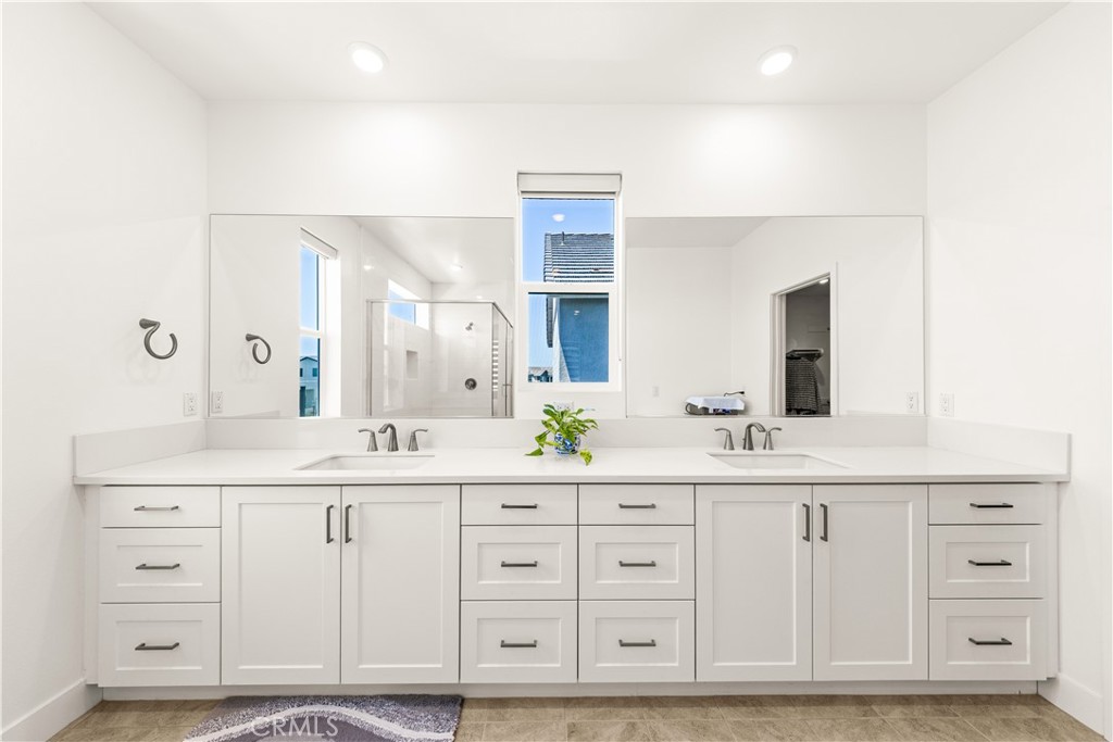 405 Clipper Property Photo 10