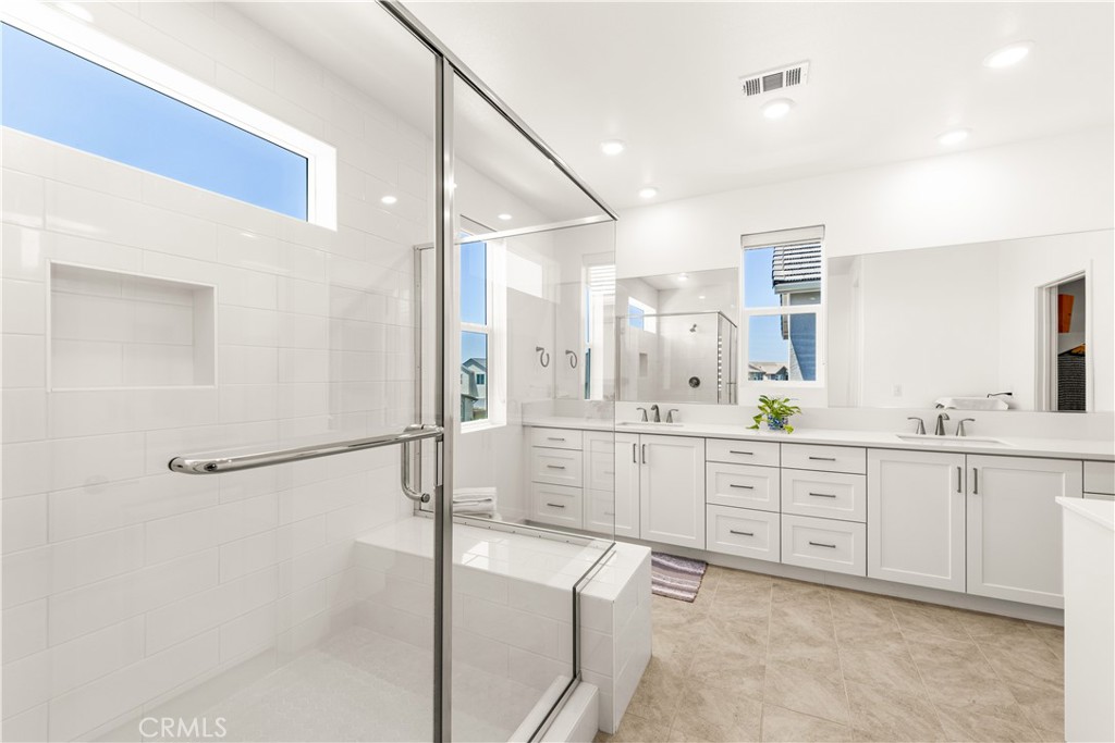 405 Clipper Property Photo 11