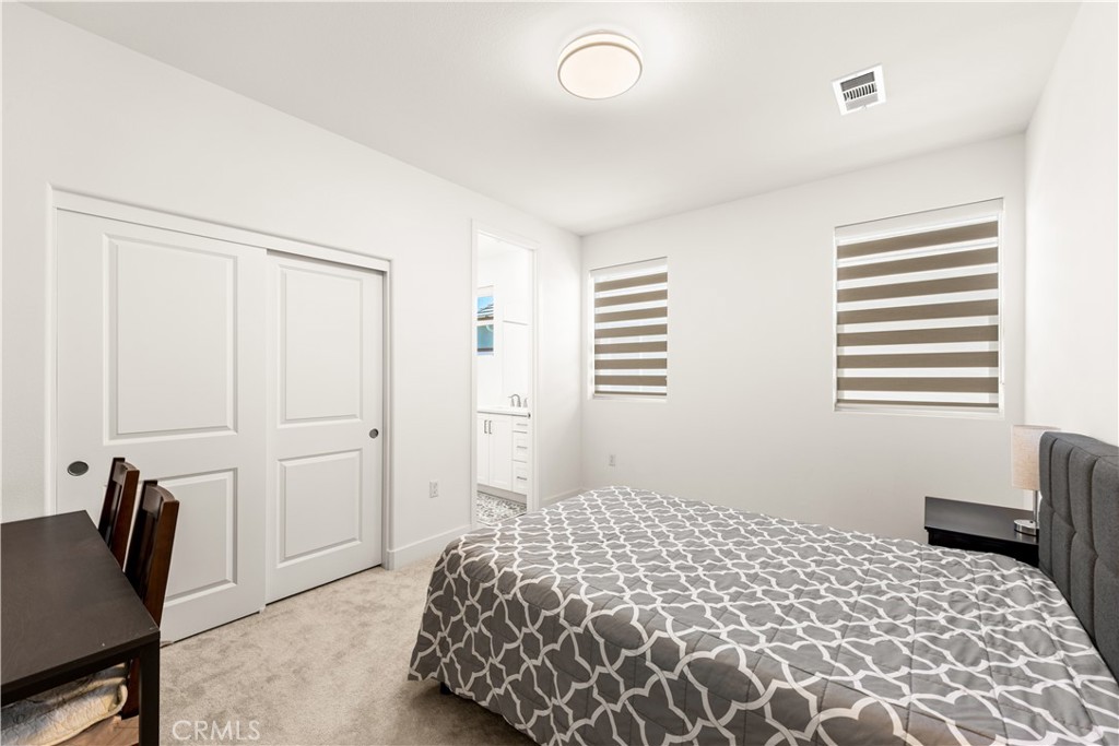 405 Clipper Property Photo 13