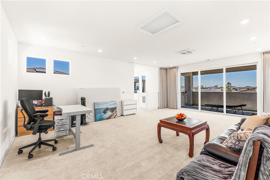 405 Clipper Property Photo 19