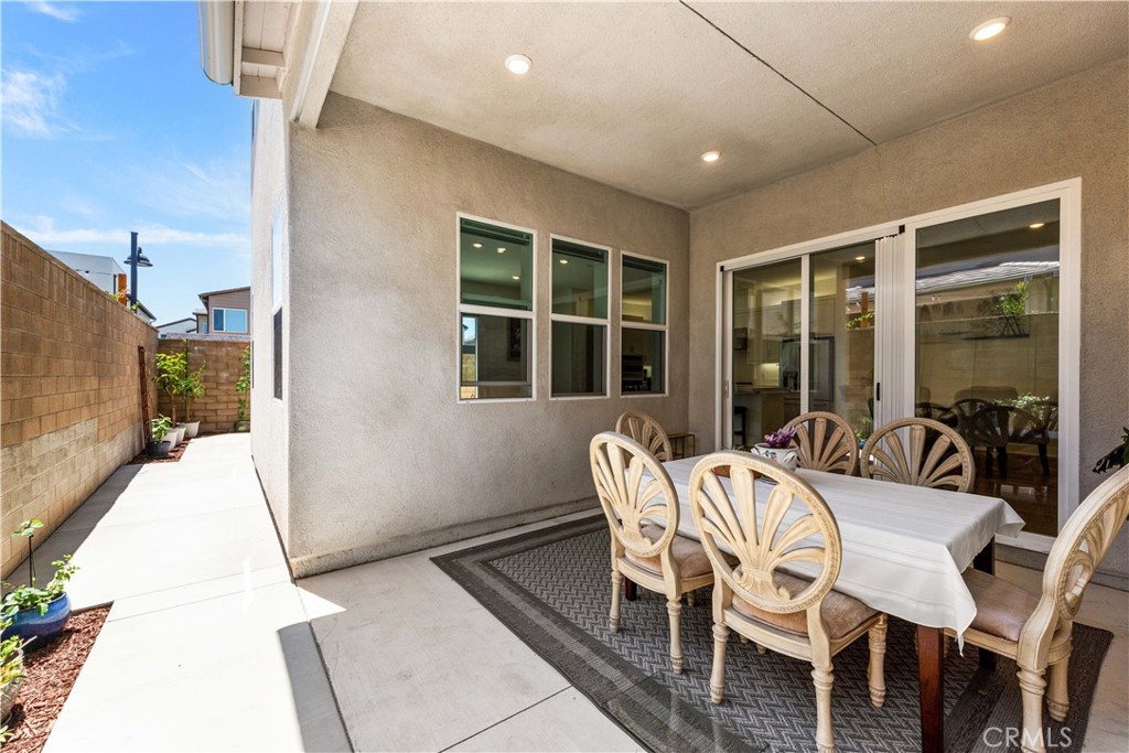 405 Clipper Property Photo 22