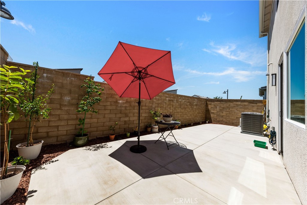 405 Clipper Property Photo 23