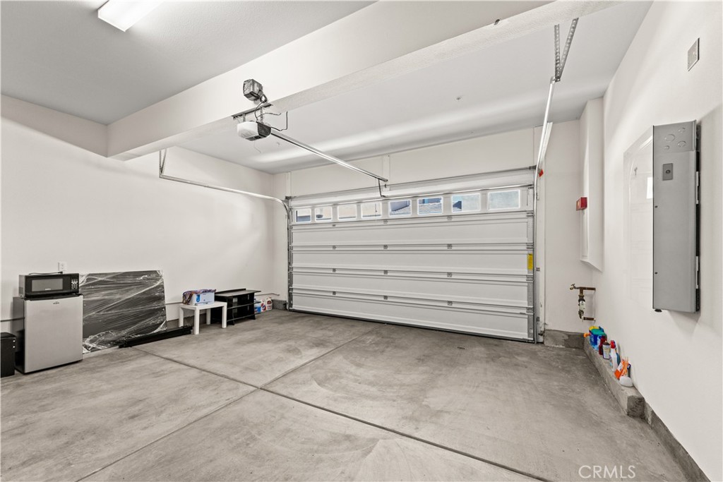 405 Clipper Property Photo 24