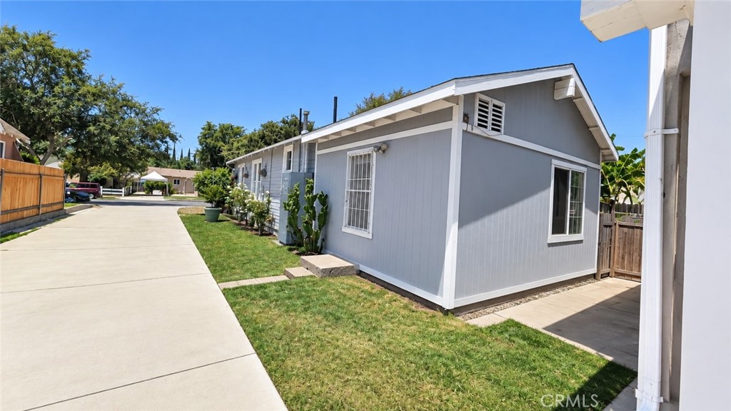 110 S Cornell Property Photo 12