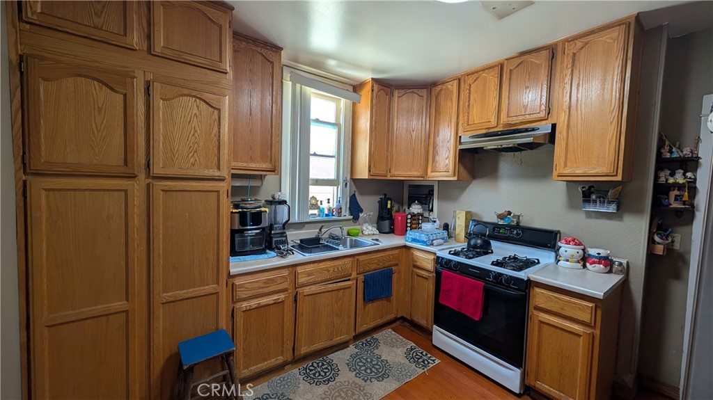 110 S Cornell Property Photo 15