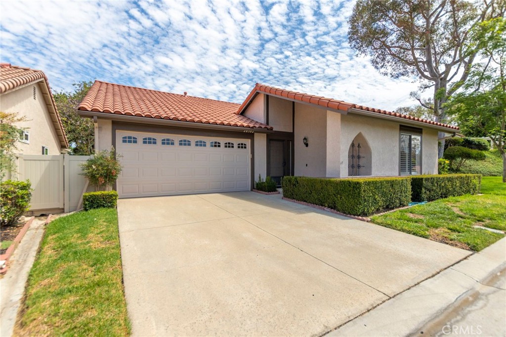 28302 Borgona Property Photo 1