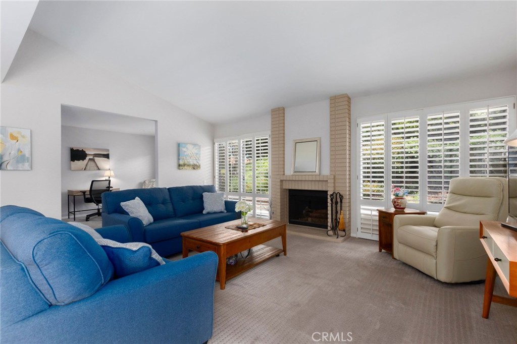 28302 Borgona Property Photo 4
