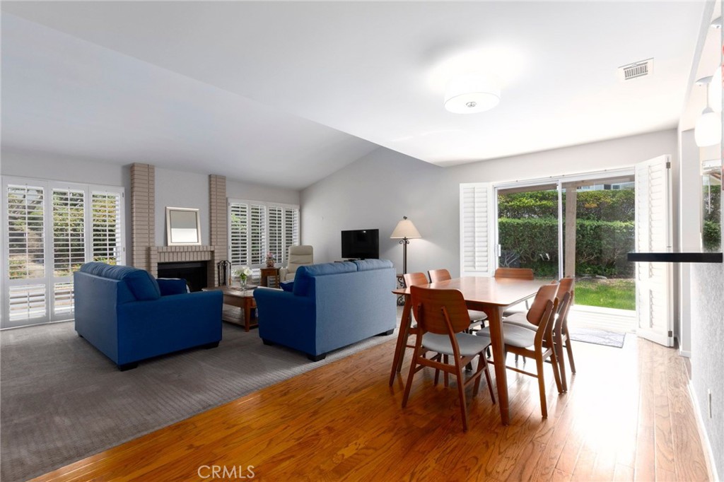 28302 Borgona Property Photo 5
