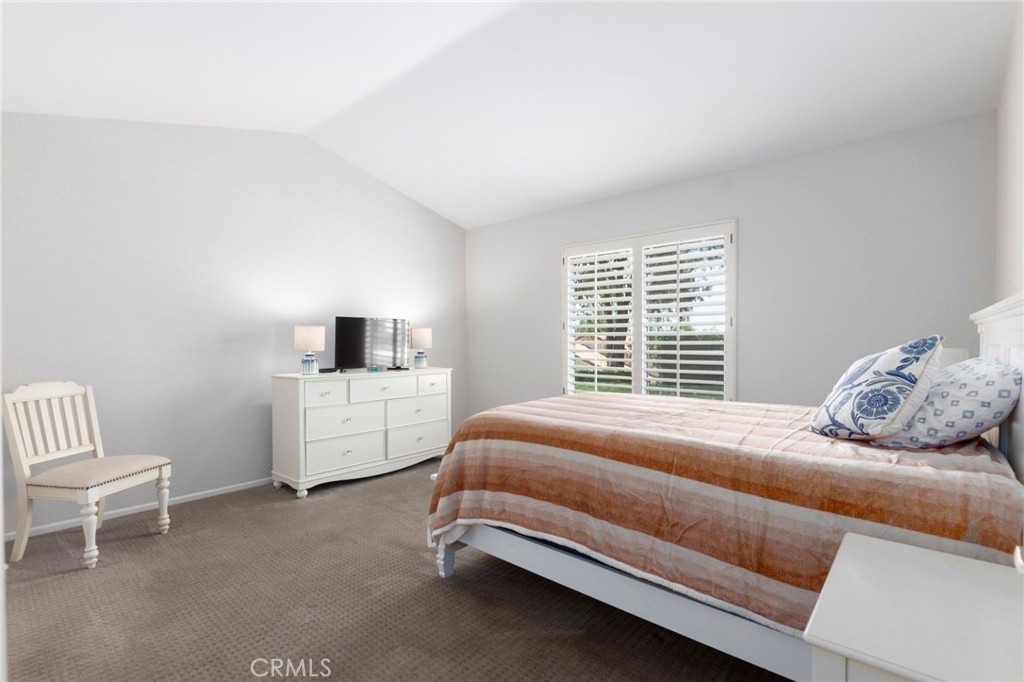 28302 Borgona Property Photo 8