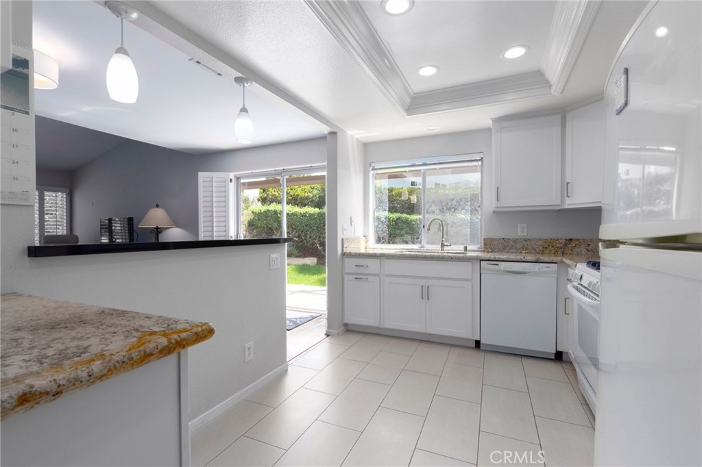 28302 Borgona Property Photo 24