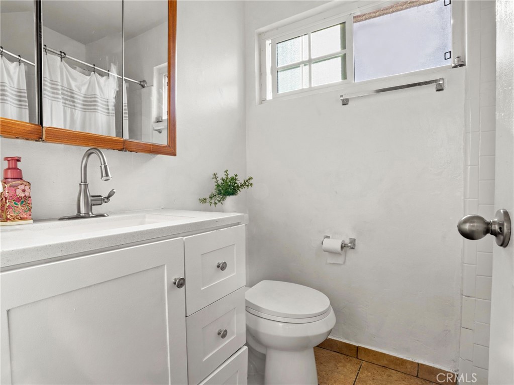 8014 1st Property Photo 17