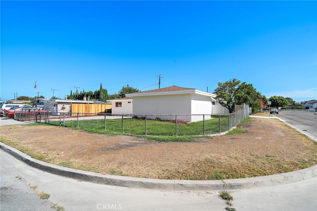 11322 Salinaz Avenue Property Photo 26
