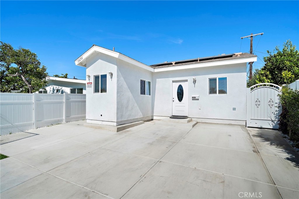 11322 Salinaz Avenue Property Photo 28