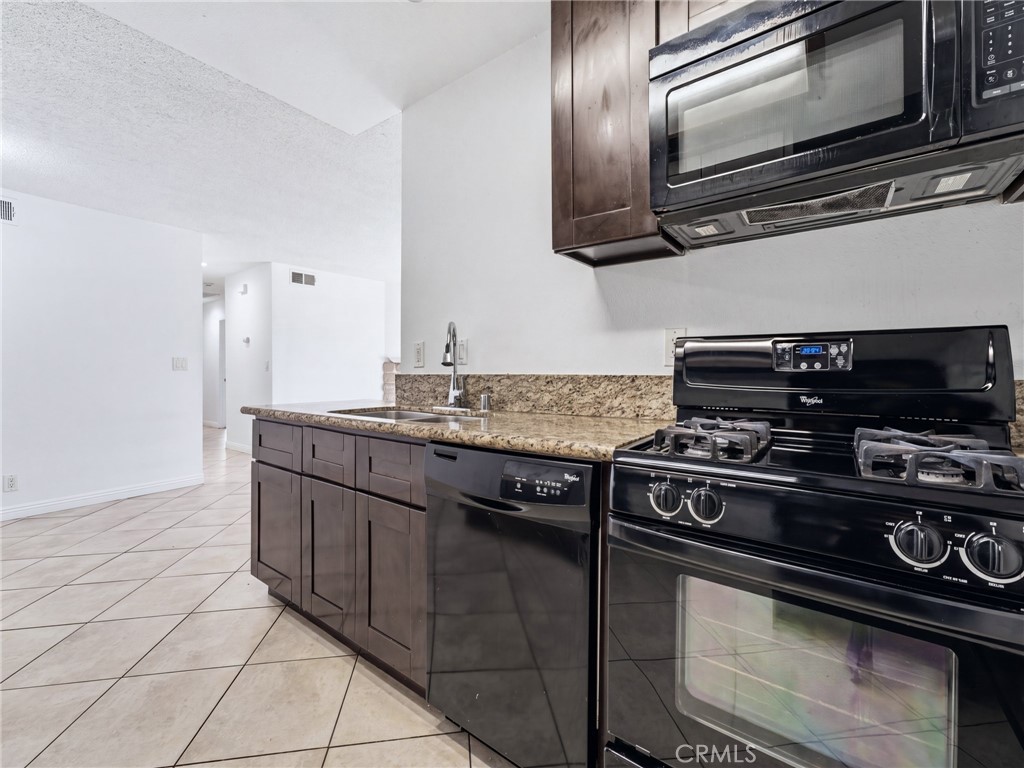 15811 Francisquito 2 Property Photo 12