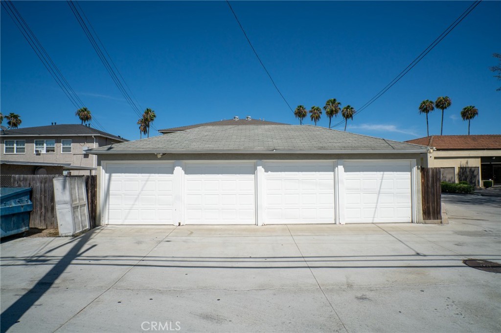 4445 Atlantic Avenue Property Photo 8