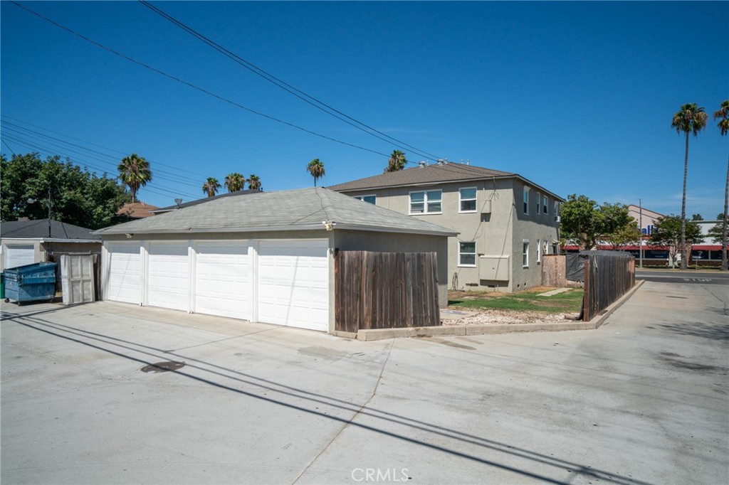 4445 Atlantic Avenue Property Photo 10
