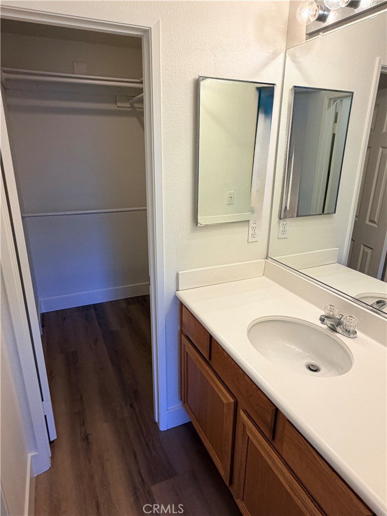 23 Tulare Property Photo 14