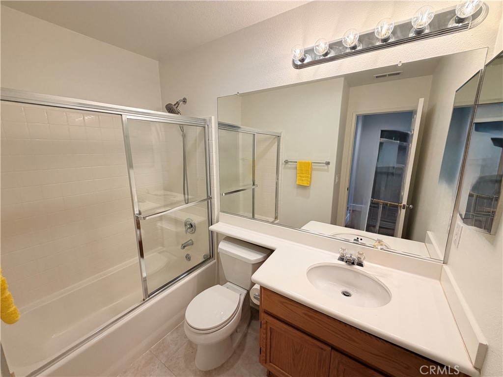 23 Tulare Property Photo 17