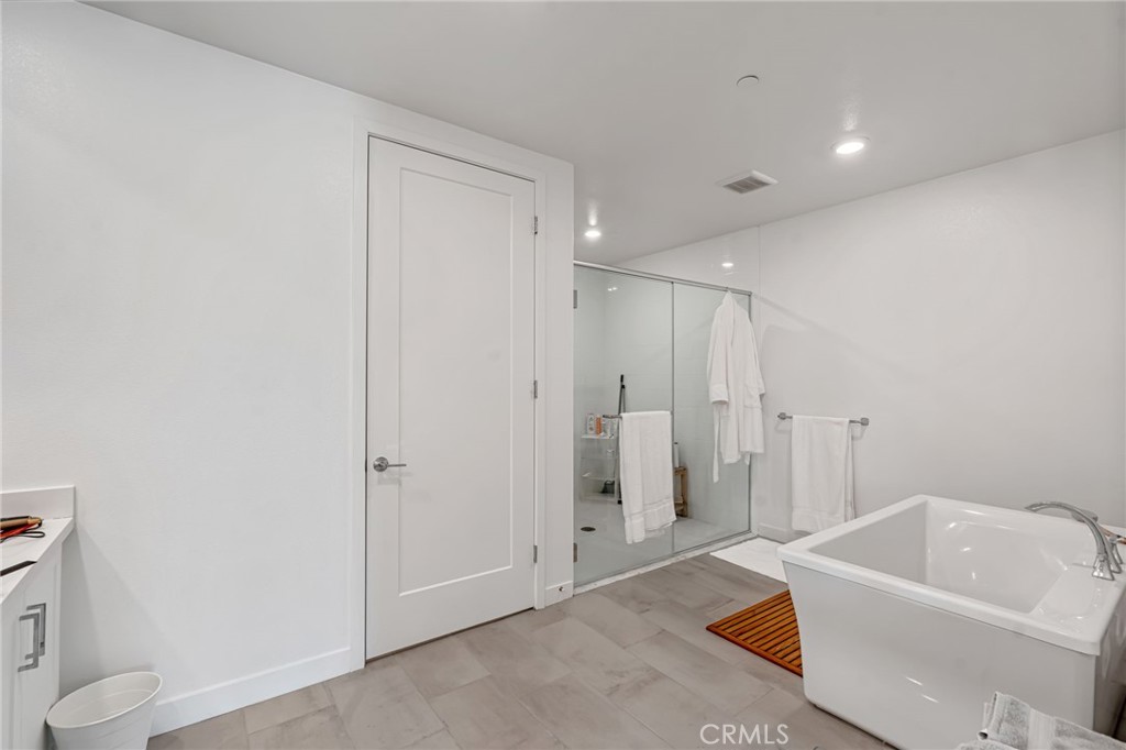 4600 Rivington Property Photo 14