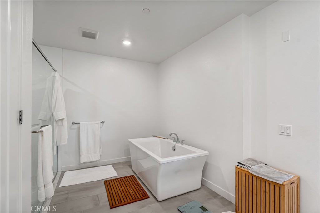4600 Rivington Property Photo 15