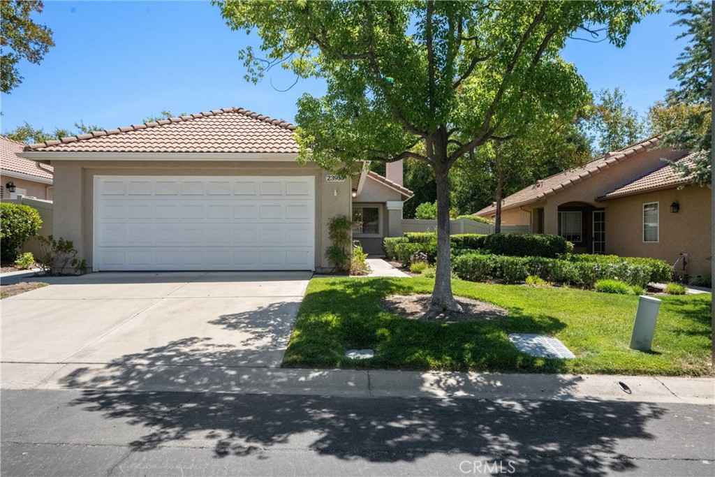 23955 Via Astuto Property Photo 1