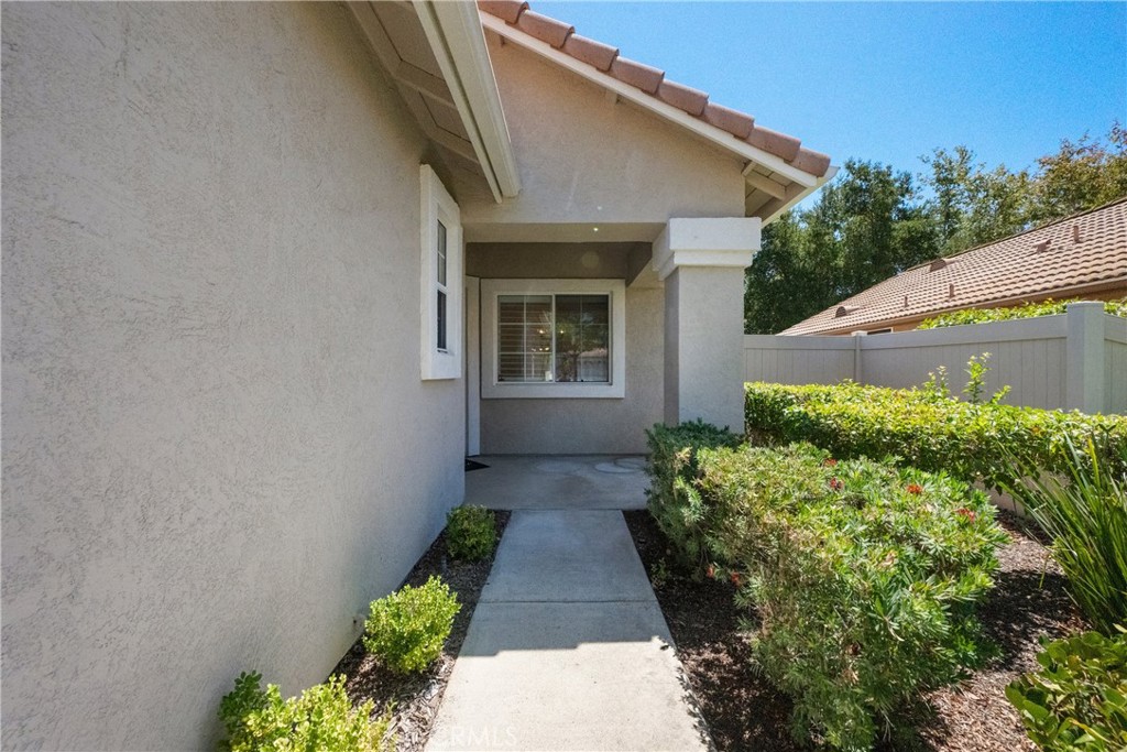 23955 Via Astuto Property Photo 3