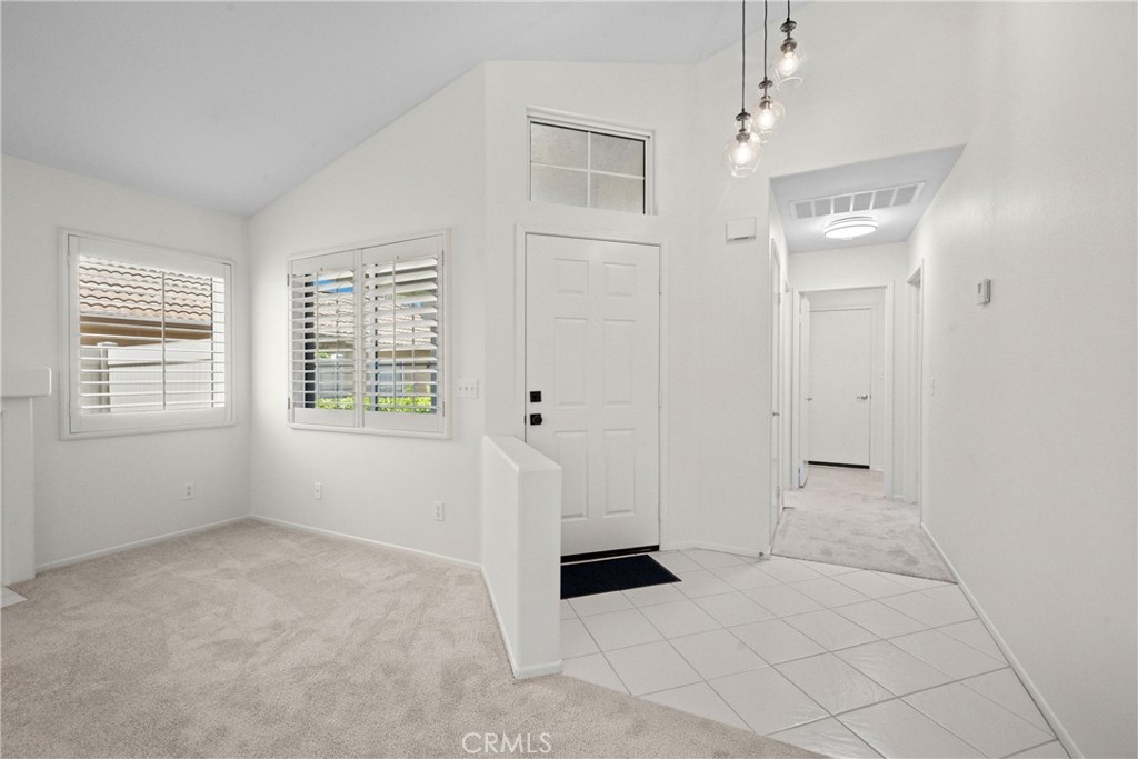 23955 Via Astuto Property Photo 6