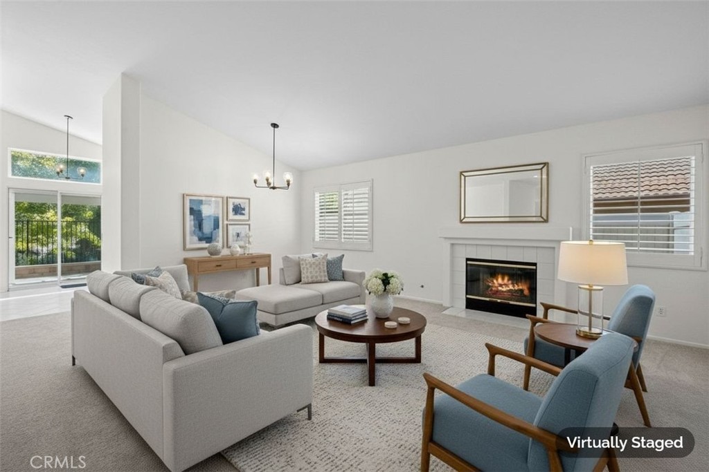 23955 Via Astuto Property Photo 7