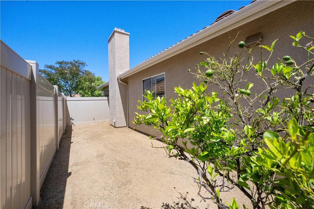 23955 Via Astuto Property Photo 47