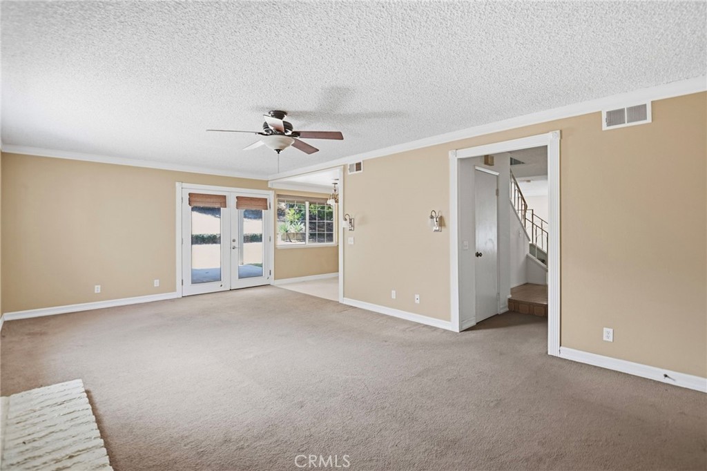 1541 Pinewood Place Property Photo 6